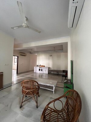Bathroom in 3 BHK Builder Floor at RWA Apartments Sector 45, Sector 45 – for Rent