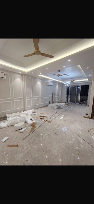 3 BHK Builder Floor For Rent in Nehru Enclave