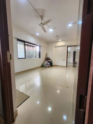 Room in 2 BHK Apartment at Rustomjee OZone, Goregaon West – for Sale