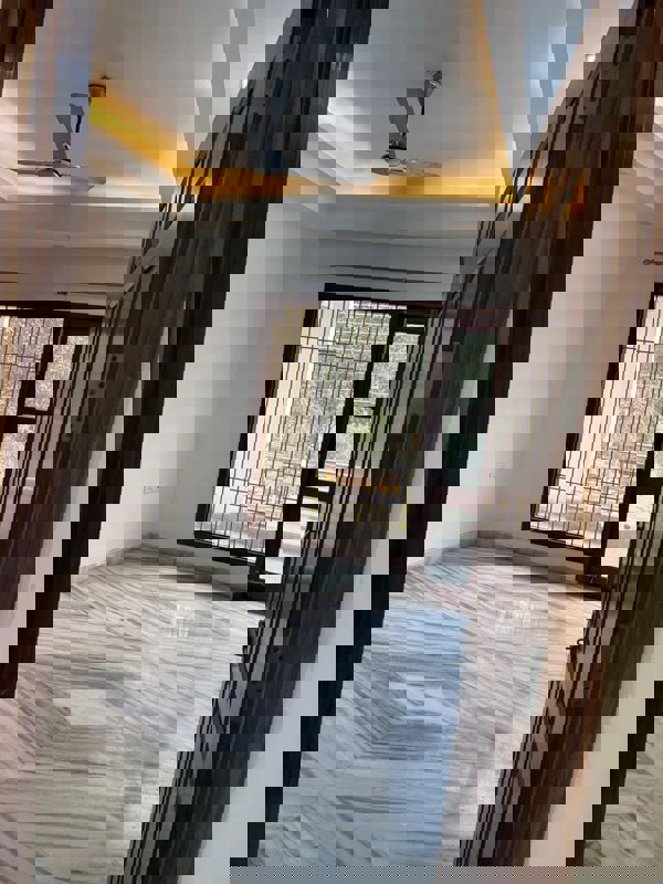 Room in 2 BHK Builder Floor at Sector 57 – for Rent