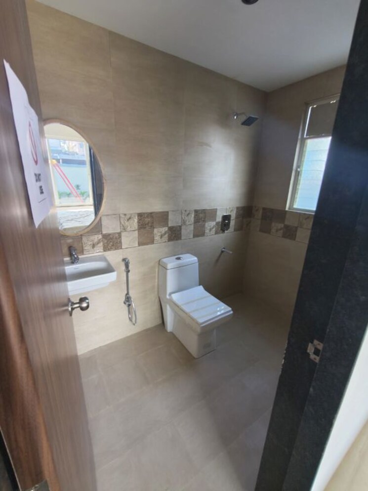 Bathroom, maanvi-sai-asspire 2 Bedroom 1087 Sq.Ft. Apartment In Hadapsar Pune 9945677