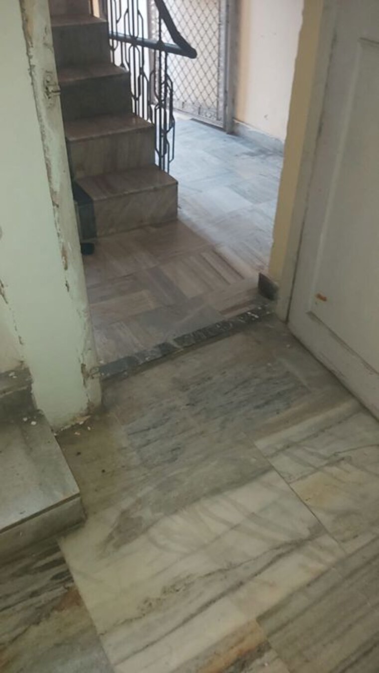 Balcony, mayur vihar 2.5 Bedroom 550 Sq.Ft. Builder Floor In Mayur Vihar Delhi 9945766