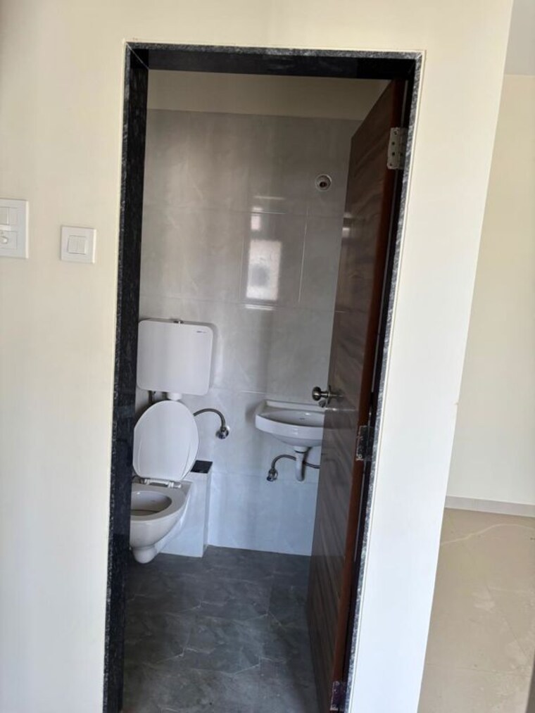 Bathroom, k-m-horizon-palms 1 Bedroom 425 Sq.Ft. Apartment In Owale Thane 9945827
