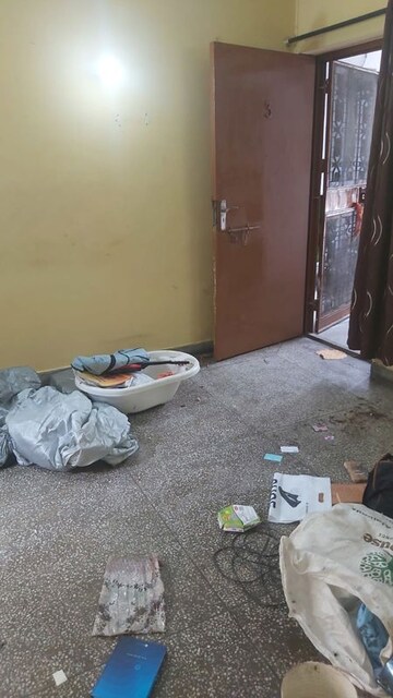 Parking in 3.5 BHK Apartment at Mayur Vihar – for Sale