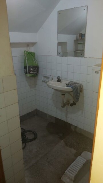 Bathroom in 3.5 BHK Apartment at Mayur Vihar – for Sale