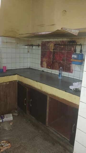 Kitchen in 3.5 BHK Apartment at Mayur Vihar – for Sale