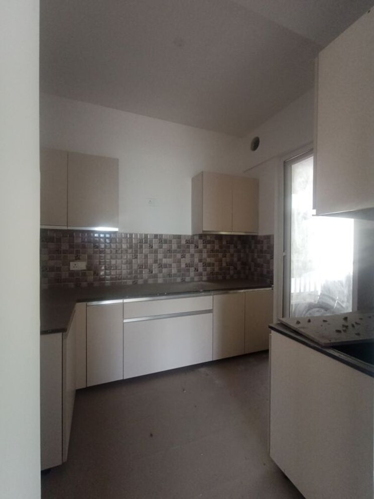 Kitchen, silverglades-the-melia 2.5 Bedroom 1445 Sq.Ft. Apartment In Sohna Sector 35 Gurgaon 9945919