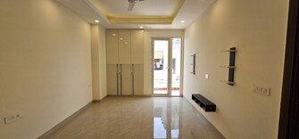 3 BHK + Study Room 2100 Sq.Ft. Builder Floor in RWA Apartments Sector 45