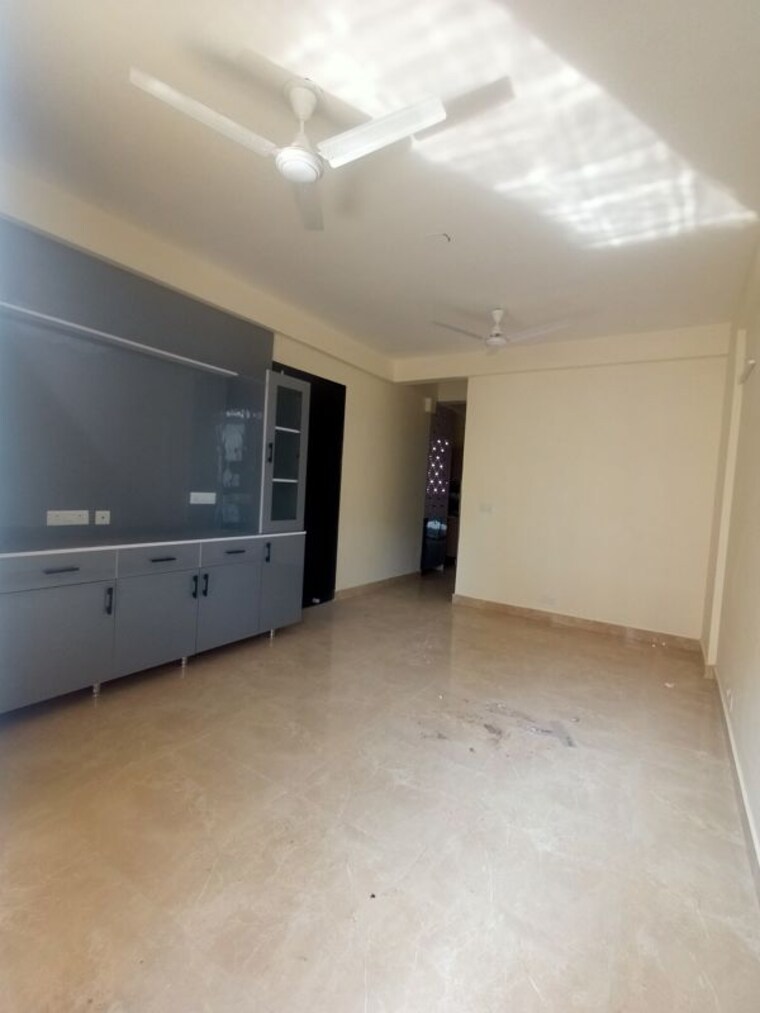 Room, signature-global-park 2 Bedroom 865 Sq.Ft. Builder Floor In Sohna Sector 36 Gurgaon 9945945