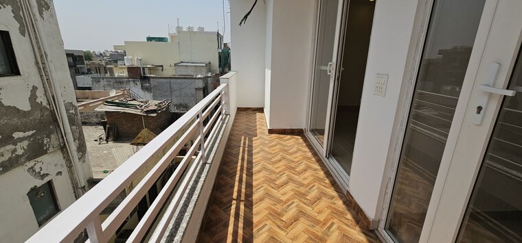 Balcony, rwa-apartments-sector-45 3 Bedroom 2280 Sq.Ft. Builder Floor In Sector 45 Noida 9945949