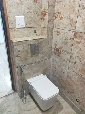 Bathroom in 3 BHK Apartment at M3M Atrium, Sector 57 – for Rent