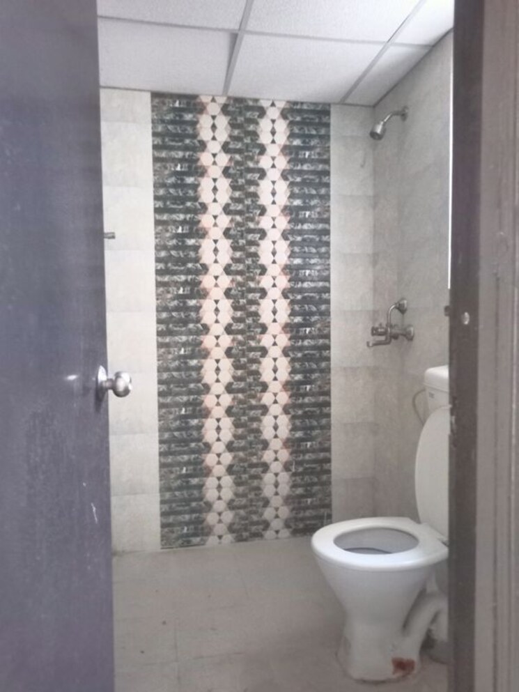 Bathroom, signature-the-serenas 2 Bedroom 583 Sq.Ft. Independent House In Sohna Sector 36 Gurgaon 9945956