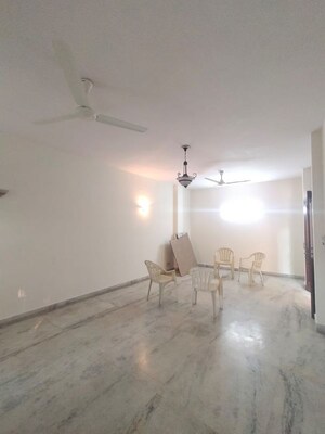 Room in 2 BHK Apartment at Greater Kailash I – for Rent