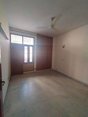 Room in 2 BHK Apartment at Greater Kailash I – for Rent