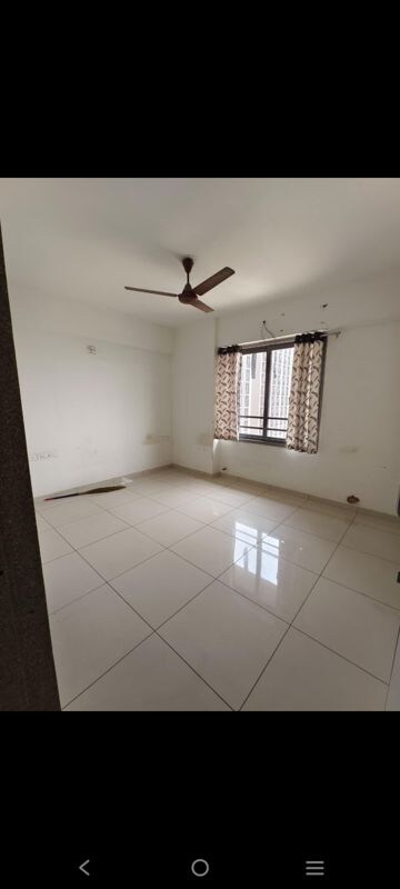 Room in 2 BHK Apartment at Goyal Orchid Blues, Shela – for Rent