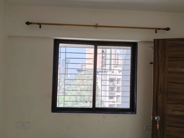 Room in 1 BHK Apartment at K M Horizon Palms, Owale – for Rent