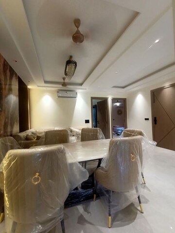 Master Bedroom in 3 BHK Builder Floor at Lion Green Valley Homes, Sector 35 – for Rent