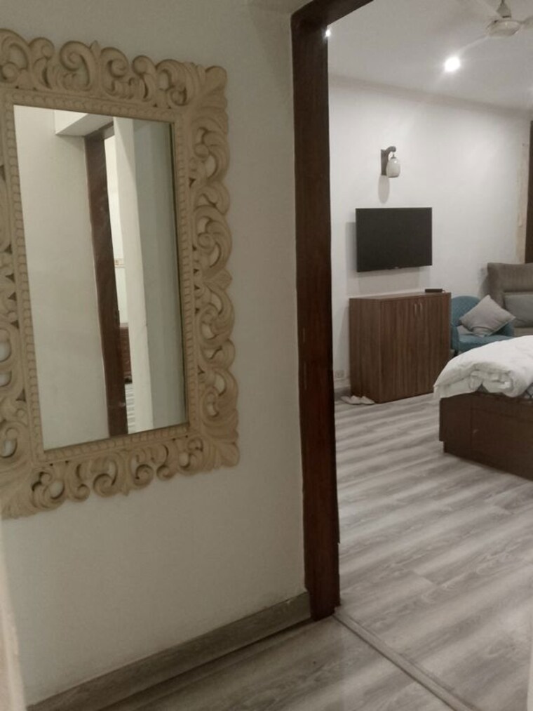 Bedroom, greater kailash i 2.5 Bedroom 200 Sq.Yd. Apartment In Greater Kailash I Delhi 9946000