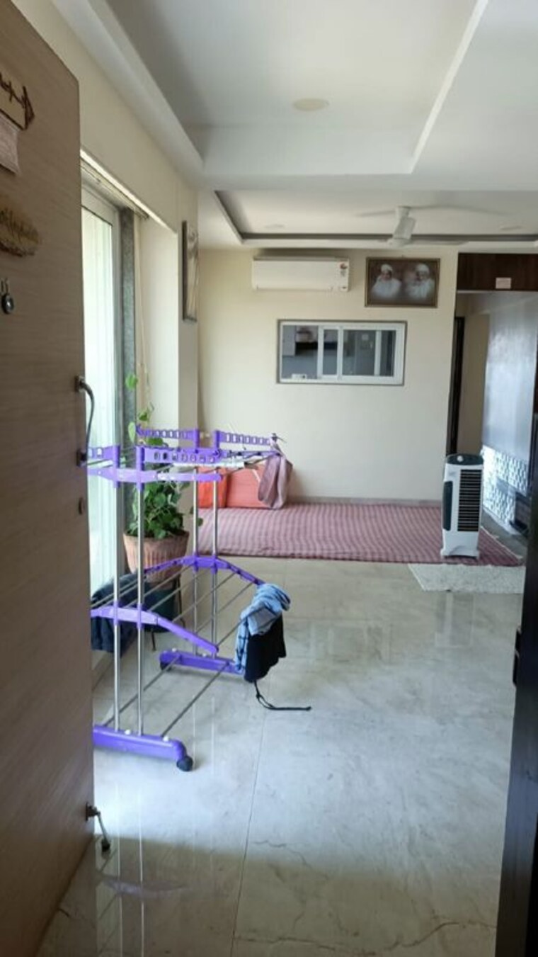 Living Room, bandra west 2 Bedroom 700 Sq.Ft. Apartment In Bandra West Mumbai 9946010