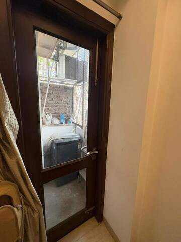 Furnished Amenities in 2 BHK Builder Floor at Panchsheel Enclave – for Rent