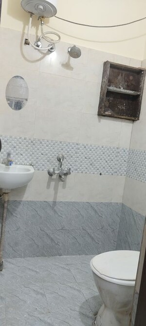 Bathroom in 1 BHK Builder Floor at Jeevan Bima Nagar – for Rent