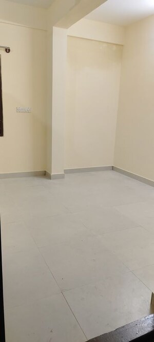 Room in 1 BHK Builder Floor at Jeevan Bima Nagar – for Rent