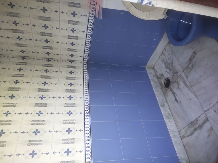 Bathroom, sector 4 2 Bedroom 150 Sq.Yd. Independent House In Sector 4 Gurgaon 9946096