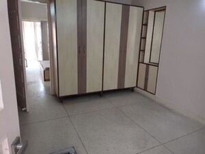 Room in 2 BHK Builder Floor at Safdarjung Development Area – for Rent