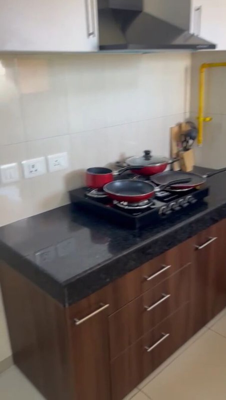 Kitchen, wave-dream-homes 1 Bedroom 578 Sq.Ft. Apartment In Wave City Ghaziabad 9946158