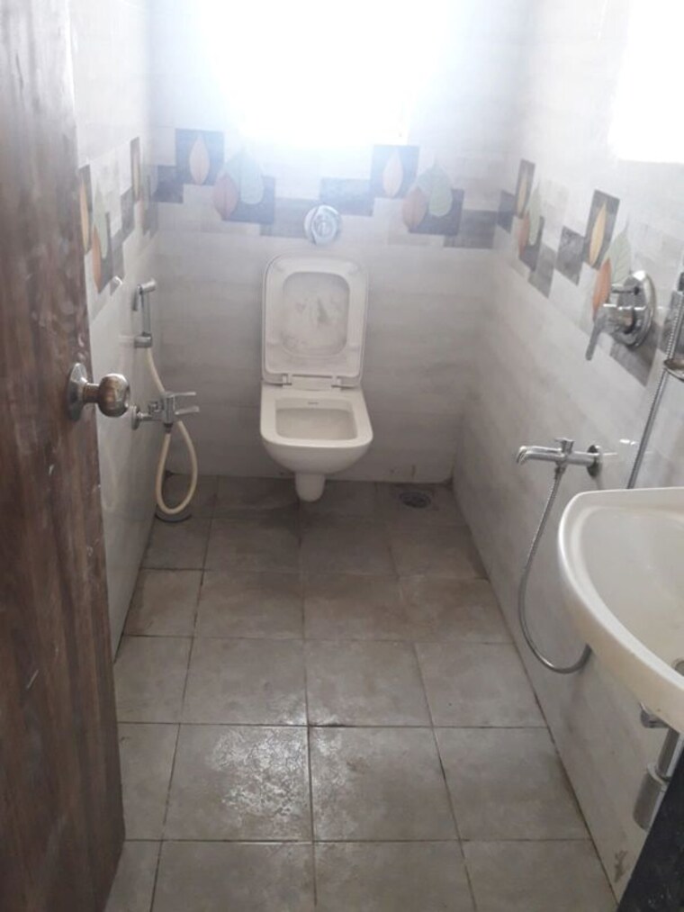 Bathroom, ameet-tower 2 Bedroom 755 Sq.Ft. Apartment In Chembur Mumbai 9932816