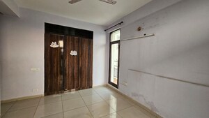 Room in 3 BHK Apartment at MD Leafstone Apartments, Patiala Road – for Sale