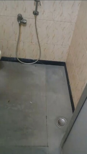 Furnished Amenities in 1 RK Apartment at Anand CHS Matunga, Matunga East – for Rent