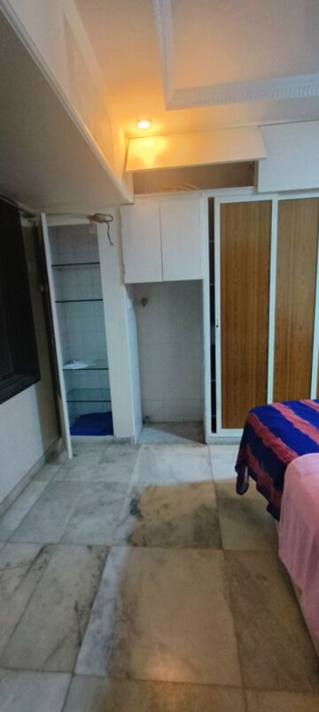 Bedroom in 2 BHK Apartment at Borivali West – for Rent