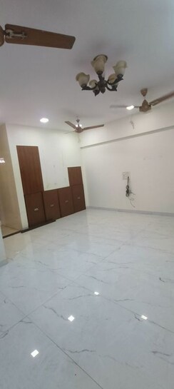 2 BHK Apartment For Rent in Borivali West