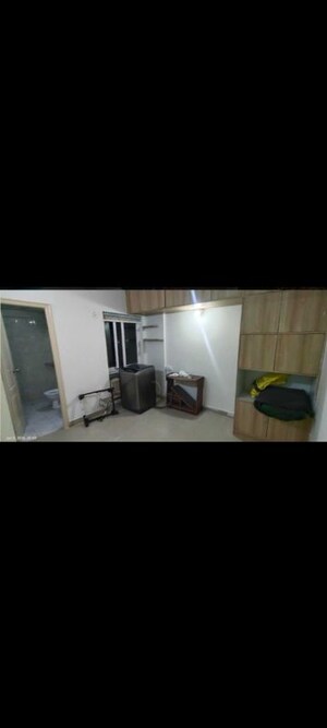 2 BHK Apartment For Rent in Kshitij Ramsons, Sector 95