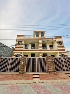 6 BHK + Study Room,Extra Room Independent House For Sale in Patiala Road