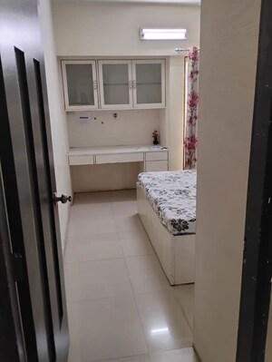 Room in 2 BHK Apartment at DB Parkwoods, Kasarvadavali – for Rent