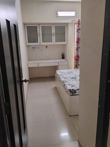 Room in 2 BHK Apartment at DB Parkwoods, Kasarvadavali – for Rent