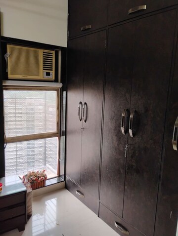 Room in 2 BHK Apartment at DB Parkwoods, Kasarvadavali – for Rent