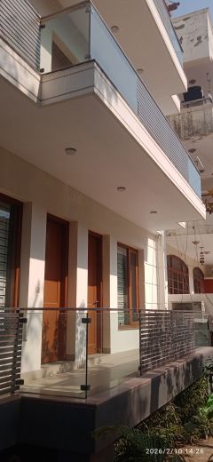 4 BHK + Extra Room 400 Sq.Ft. Builder Floor in DLF Atria