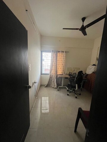 Master Bedroom in 2 BHK Apartment at Solitaire Residency, Pimple Saudagar – for Rent