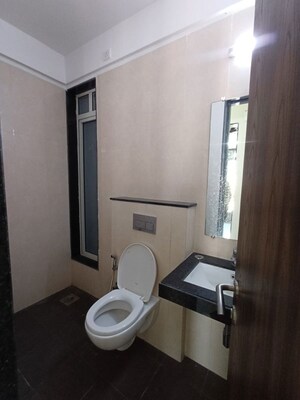 Bathroom in 1.5 BHK Apartment at Sheth Zuri, Laxmi Nagar – for Rent