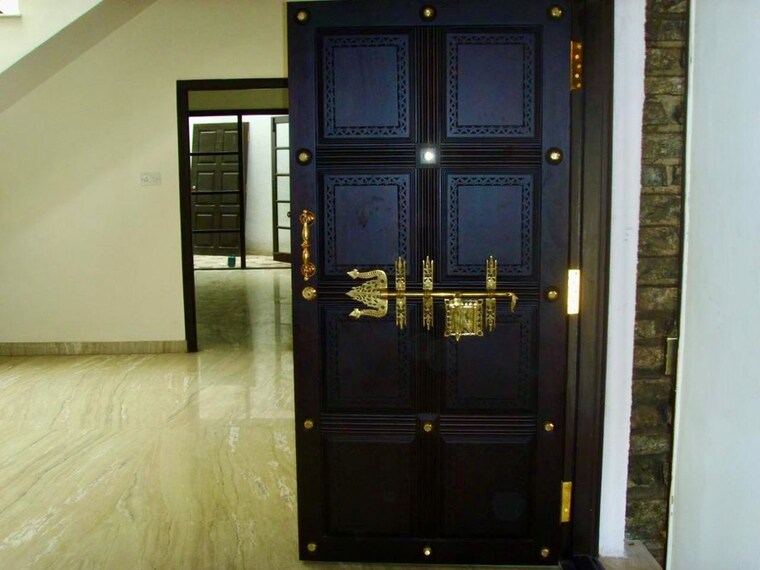 Room, banaswadi 3 Bedroom 2500 Sq.Ft. Independent House In Banaswadi Bangalore 9946241
