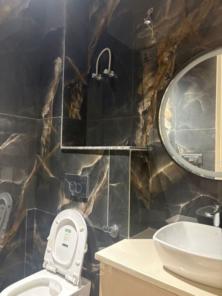 Bathroom, green fields colony 4 Bedroom 2400 Sq.Ft. Builder Floor In Green Fields Colony Faridabad 9946247