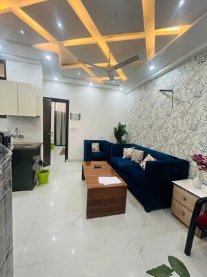 Master Bedroom in 3 BHK Builder Floor at Pitampura – for Sale