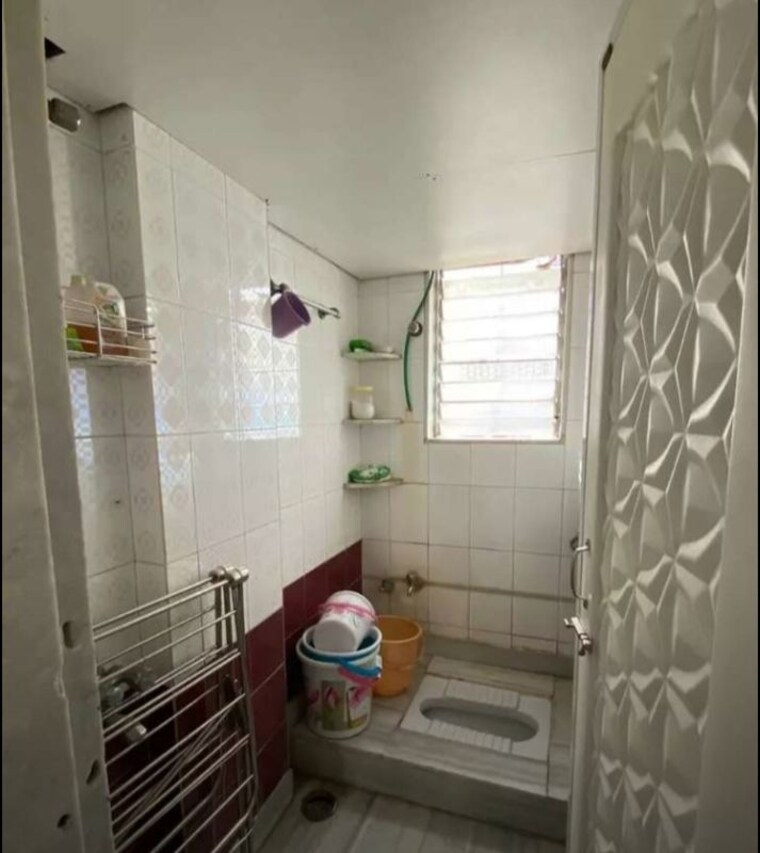 Bathroom, sector 32 2 Bedroom 1000 Sq.Ft. Builder Floor In Sector 32 Chandigarh 9946256