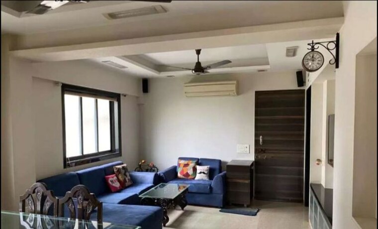 Living Room, sector 32 2 Bedroom 1000 Sq.Ft. Builder Floor In Sector 32 Chandigarh 9946256