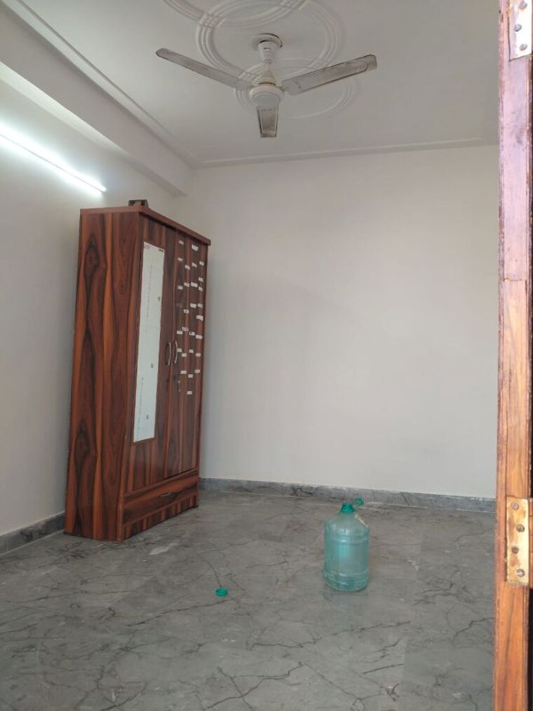 Room, neb sarai 2 Bedroom 900 Sq.Ft. Builder Floor In Neb Sarai Delhi 9946269