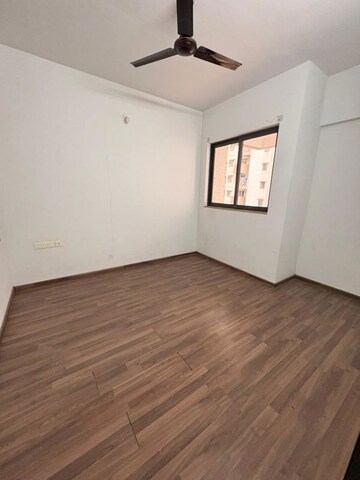 Room in 1 BHK Apartment at Lodha Lakeshore Greens, Dombivli East – for Rent