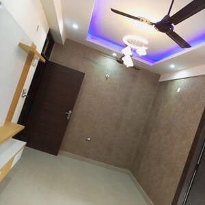 Room in 2 BHK Builder Floor at Sector 73 – for Sale